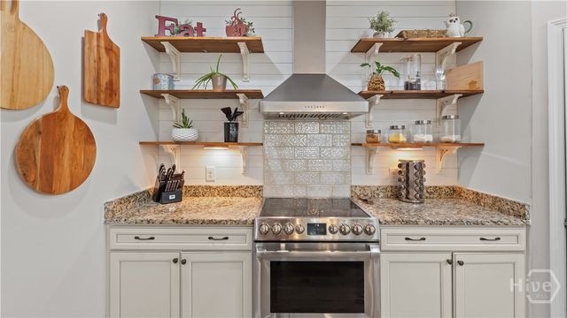 949 Castleoak Drive, Richmond Hill, GA 31324