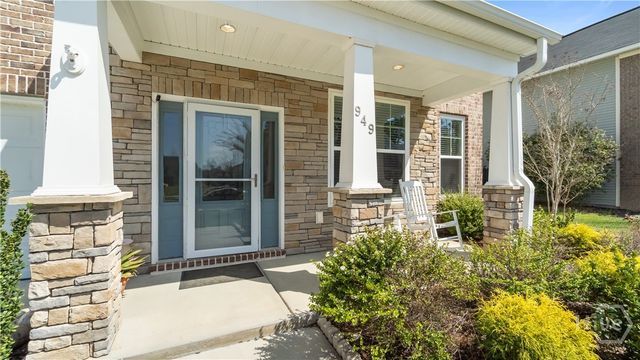 949 Castleoak Drive, Richmond Hill, GA 31324