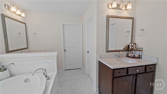 949 Castleoak Drive, Richmond Hill, GA 31324