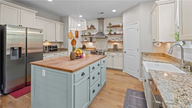 949 Castleoak Drive, Richmond Hill, GA 31324