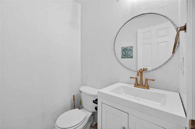 20604 E 38th Place, Denver, CO 80249