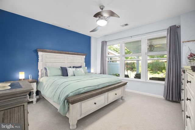 183 LONG POINT DR, Fredericksburg, VA 22406