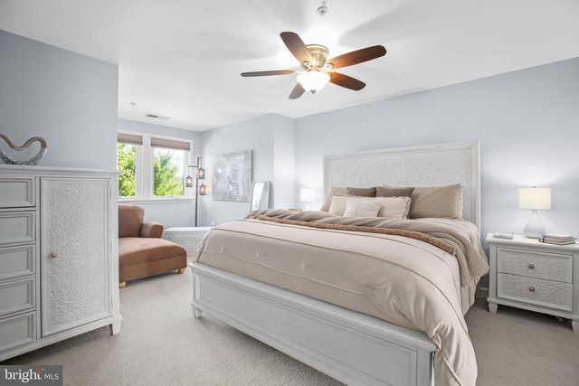 183 LONG POINT DR, Fredericksburg, VA 22406