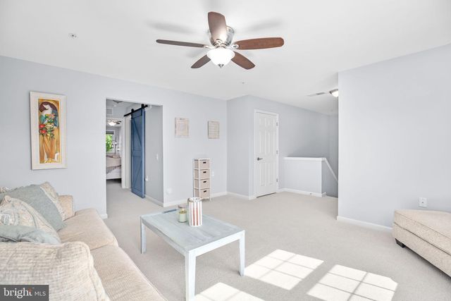 183 LONG POINT DR, Fredericksburg, VA 22406