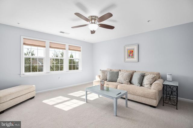 183 LONG POINT DR, Fredericksburg, VA 22406