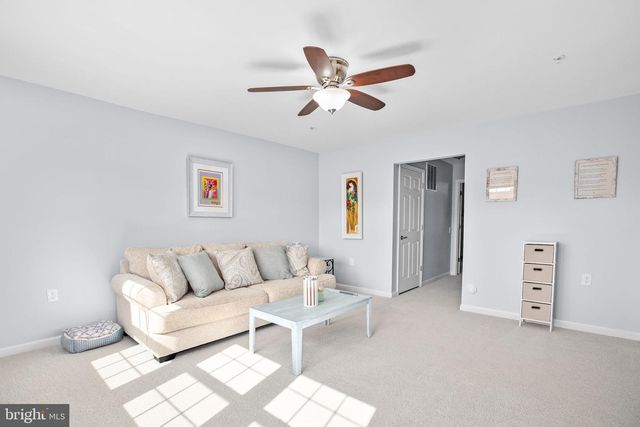 183 LONG POINT DR, Fredericksburg, VA 22406