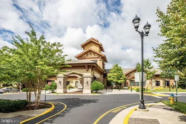 183 LONG POINT DR, Fredericksburg, VA 22406