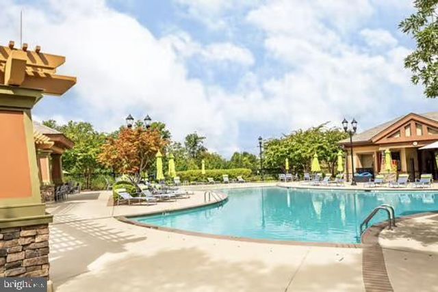 183 LONG POINT DR, Fredericksburg, VA 22406