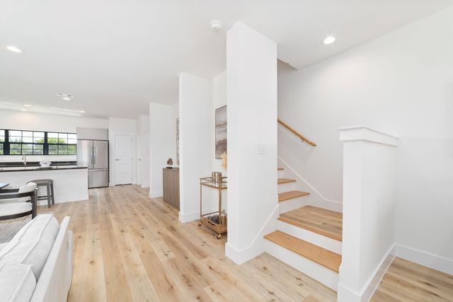 11916 S Hoa Sen Circle, Houston, TX 77072