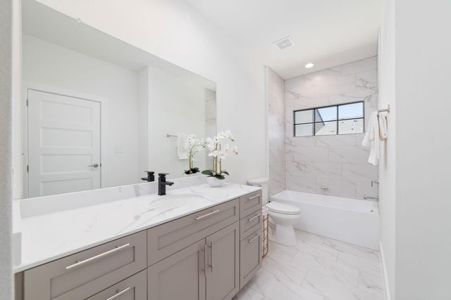 11916 S Hoa Sen Circle, Houston, TX 77072