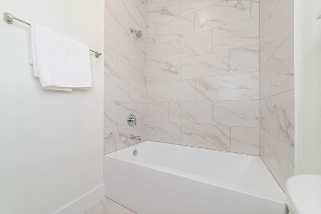 11916 S Hoa Sen Circle, Houston, TX 77072