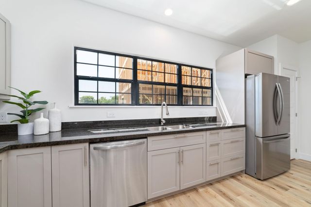 11916 S Hoa Sen Circle, Houston, TX 77072