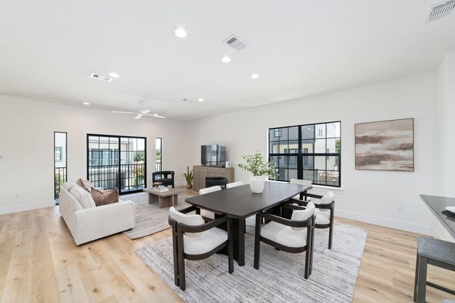 11916 S Hoa Sen Circle, Houston, TX 77072