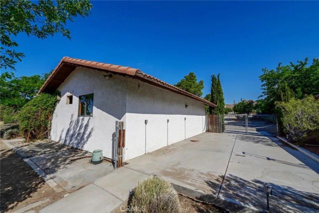 16385 Nosoni Road, Apple Valley, CA 92307