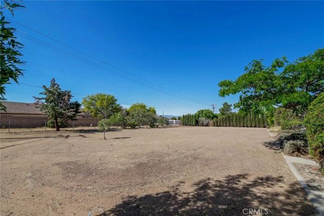 16385 Nosoni Road, Apple Valley, CA 92307