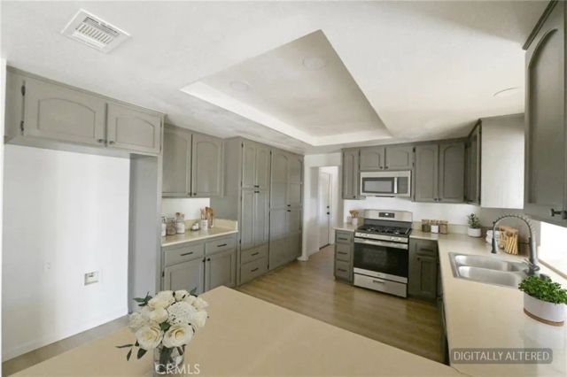 16385 Nosoni Road, Apple Valley, CA 92307