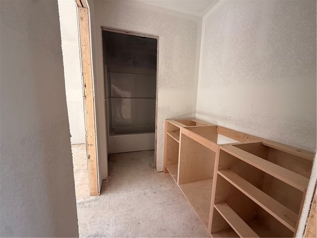 1902 N Double Springs Road, Fayetteville, AR 72704