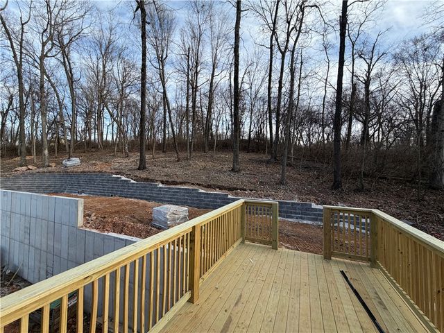 1902 N Double Springs Road, Fayetteville, AR 72704