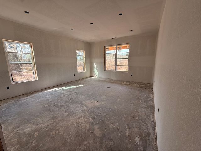 1902 N Double Springs Road, Fayetteville, AR 72704