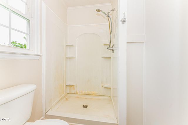 2919 Glebe Road, Henderson, NC 27537