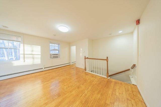 1026 Chestnut St 2A, Newton, MA 02464