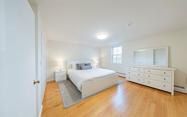 1026 Chestnut St 2A, Newton, MA 02464