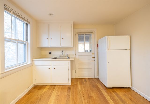 1026 Chestnut St 2A, Newton, MA 02464