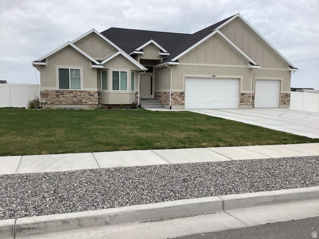 Image 1 of property listing at 796 W CHERRY ORCHARD LN, Grantsville, UT 84029