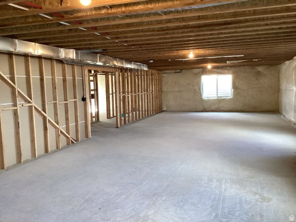 Image 11 of property listing at 796 W CHERRY ORCHARD LN, Grantsville, UT 84029