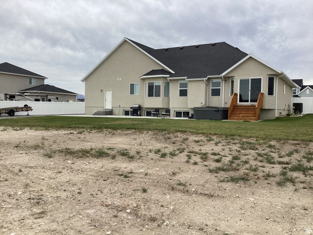Image 3 of property listing at 796 W CHERRY ORCHARD LN, Grantsville, UT 84029