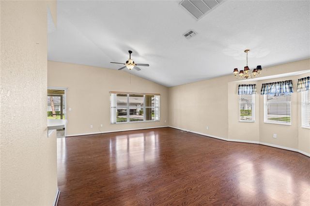 2724 GOLF LAKE DRIVE 26, Plant City, FL 33566