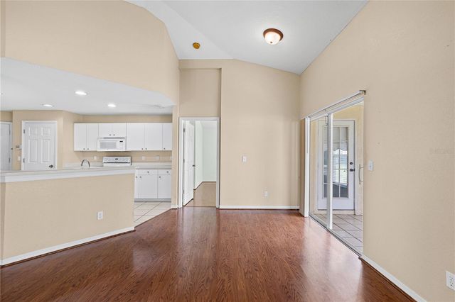 2724 GOLF LAKE DRIVE 26, Plant City, FL 33566