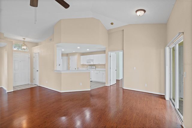 2724 GOLF LAKE DRIVE 26, Plant City, FL 33566
