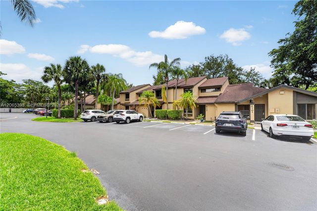 8703 Cleary Boulevard, Plantation, FL 33324