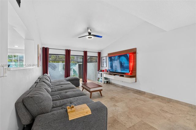8703 Cleary Boulevard, Plantation, FL 33324
