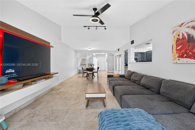 8703 Cleary Boulevard, Plantation, FL 33324