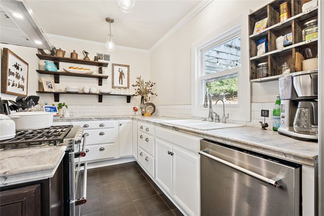 115 Tonawanda Drive, Des Moines, IA 50312