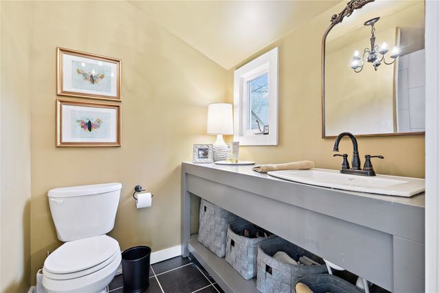 115 Tonawanda Drive, Des Moines, IA 50312