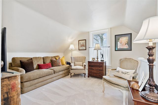 115 Tonawanda Drive, Des Moines, IA 50312