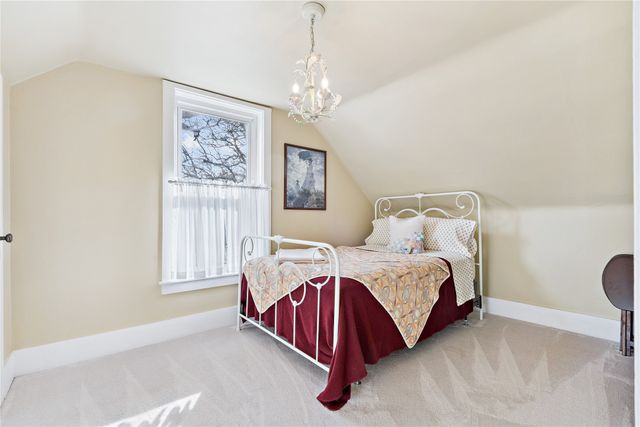 115 Tonawanda Drive, Des Moines, IA 50312