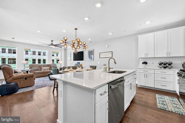 146 LEONA STEWART LANE, Pennington, NJ 08534