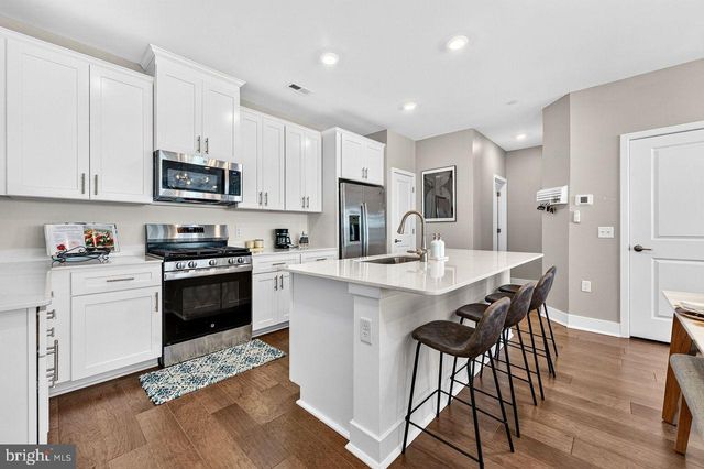 146 LEONA STEWART LANE, Pennington, NJ 08534