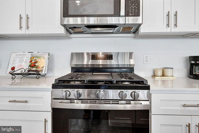146 LEONA STEWART LANE, Pennington, NJ 08534