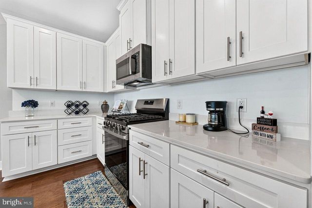 146 LEONA STEWART LANE, Pennington, NJ 08534
