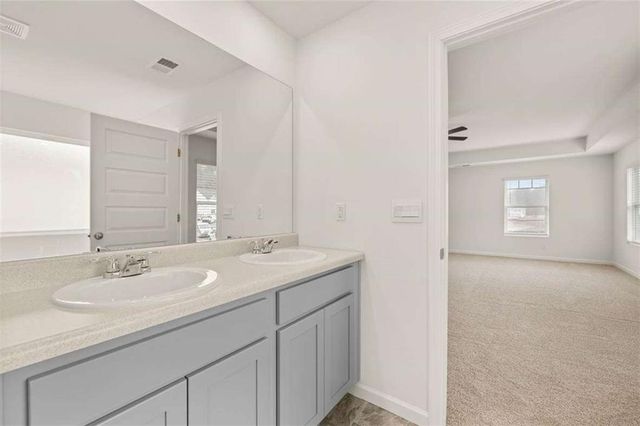 105 Oakchase Park Lane, Hampton, GA 30228