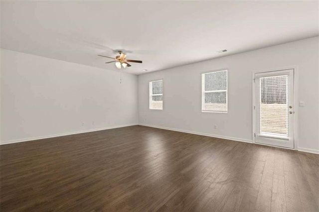 105 Oakchase Park Lane, Hampton, GA 30228