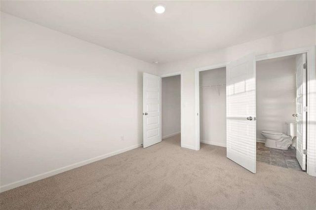 105 Oakchase Park Lane, Hampton, GA 30228