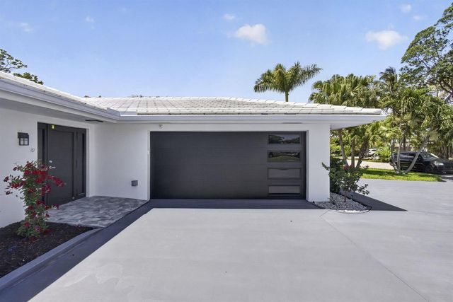 8111 W Lake Drive, Lake Clarke Shores, FL 33406