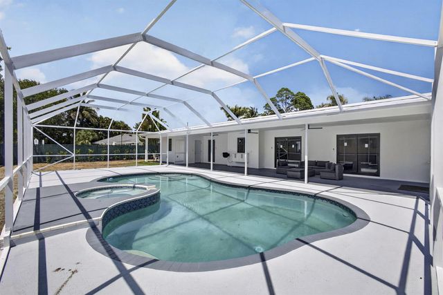 8111 W Lake Drive, Lake Clarke Shores, FL 33406