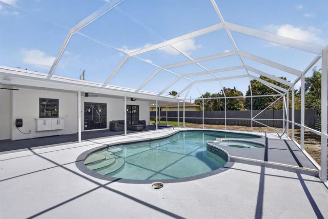 8111 W Lake Drive, Lake Clarke Shores, FL 33406